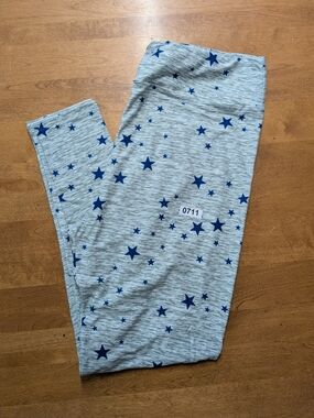 Patriotic Star-Print Leggings - Gray with Blue Stars